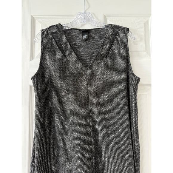 Any Wear By Catherines Women's Cut Out V-Neck Sleeveless Top Size OX 14/16W - Picture 2 of 8